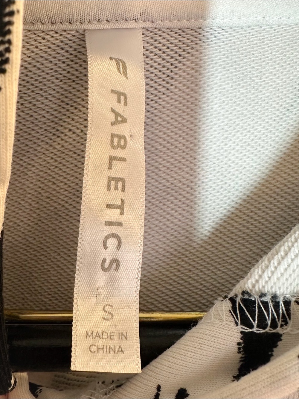 FABLETICS Size Small Jasmine Side Slit Pullover Hoodie Black White Activewear - Picture 8 of 10